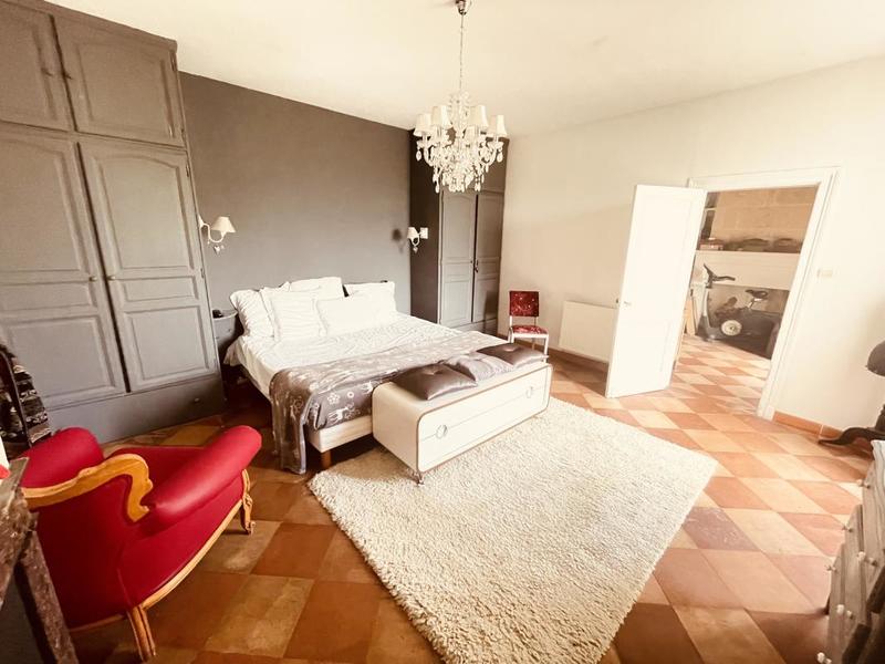 Maison - 180 m² - 6 pièces