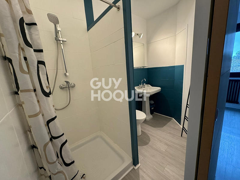 Maison - 320 m² - 15 pièces