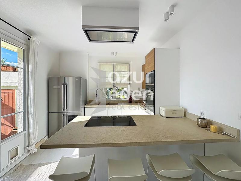 Appartement - 100 m² - 4 pièces