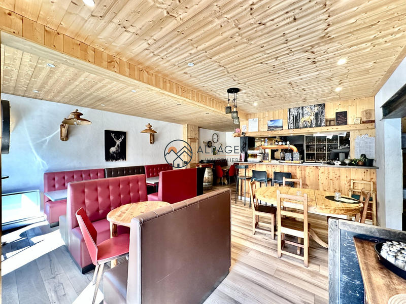 Local commercial - 174 m²