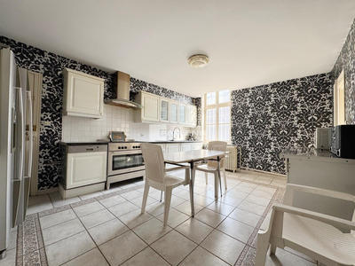 Maison - 346 m² - 7 pièces