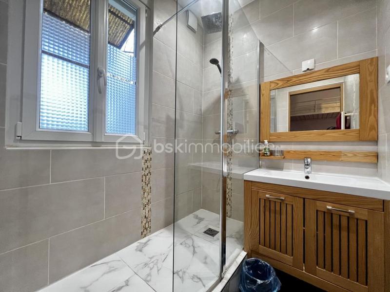 Immeuble - 134 m² - 8 pièces