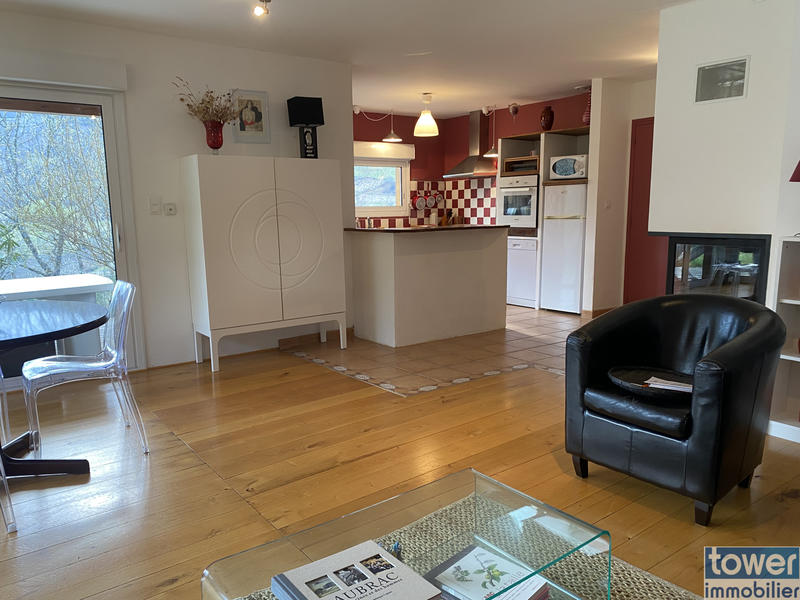 Maison - 95 m² - 4 pièces