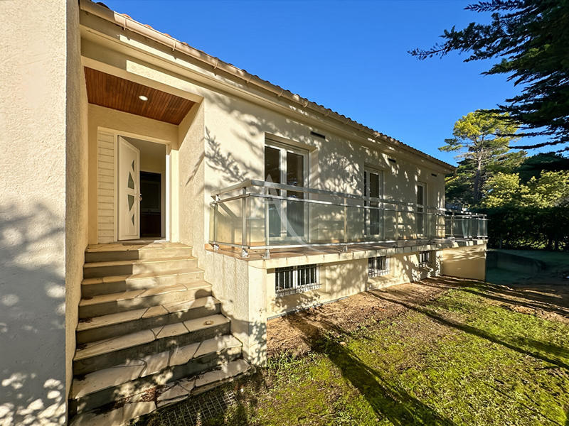 Maison - 147 m² - 6 pièces