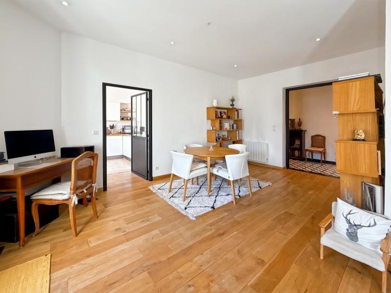 Appartement - 81 m² - 3 pièces