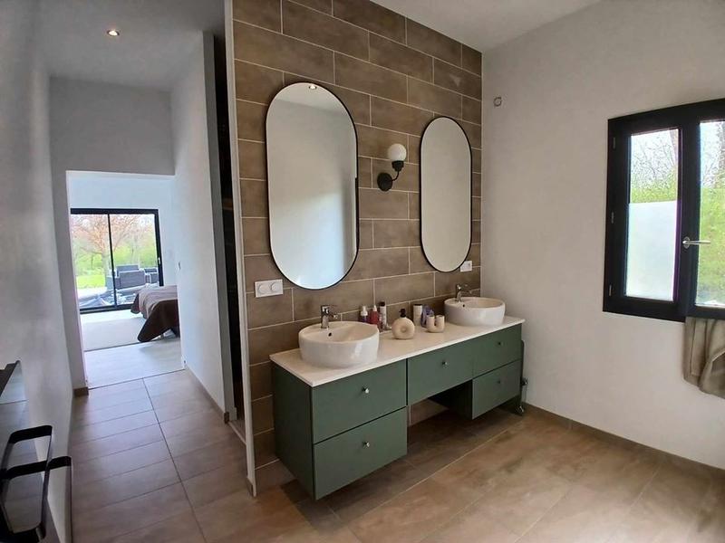 Villa - 230 m² - 6 pièces