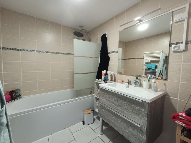 Immeuble - 74 m² - 3 pièces