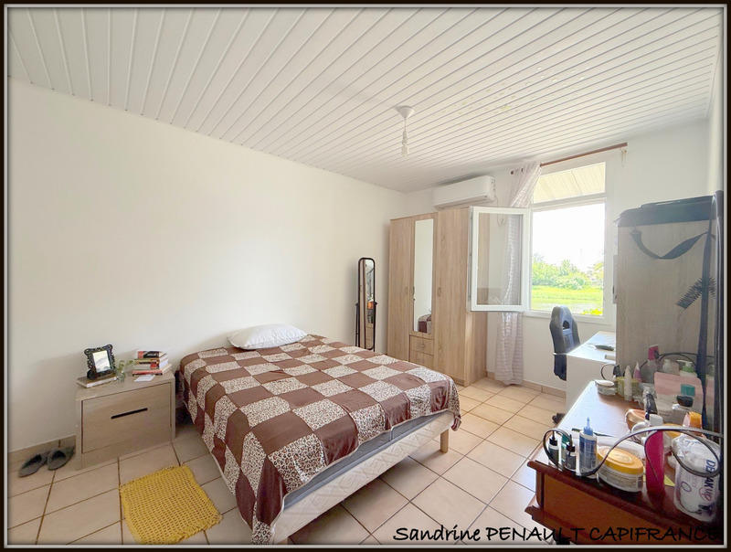 Maison - 104 m² - 4 pièces