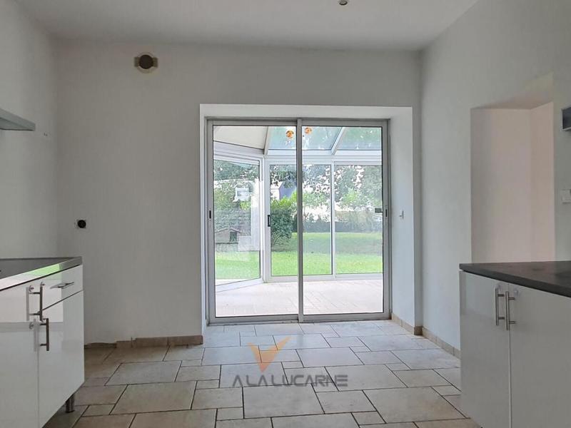 Propriété - 256 m² - 6 pièces