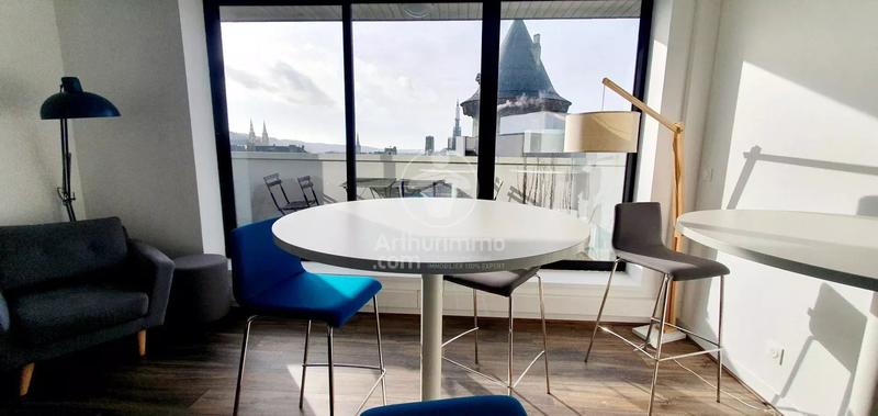 Bureau - 200 m² - 8 pièces