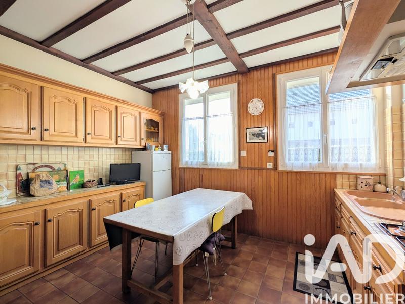 Maison - 196 m² - 9 pièces