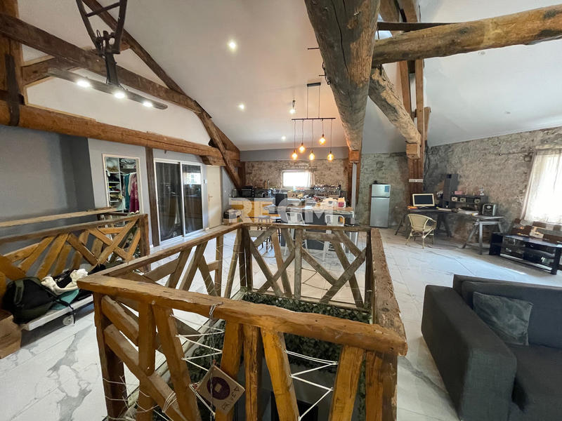 Mas - 344 m² - 9 pièces