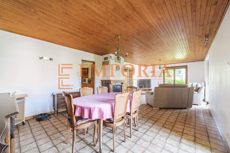 Maison - 184 m² - 8 pièces