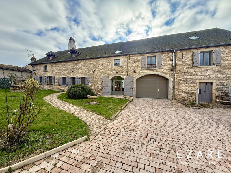 Maison - 309 m² - 14 pièces