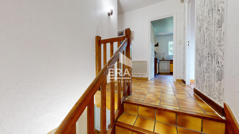 Maison - 180 m² - 8 pièces