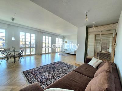 Appartement - 104 m² - 4 pièces