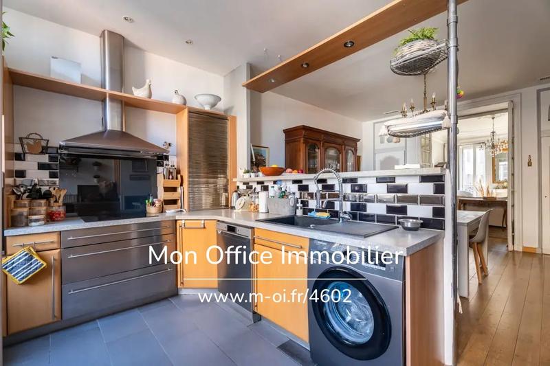 Appartement - 125 m² - 5 pièces