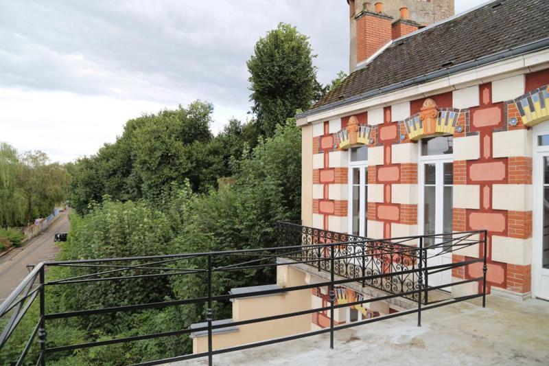 Maison - 186 m² - 7 pièces