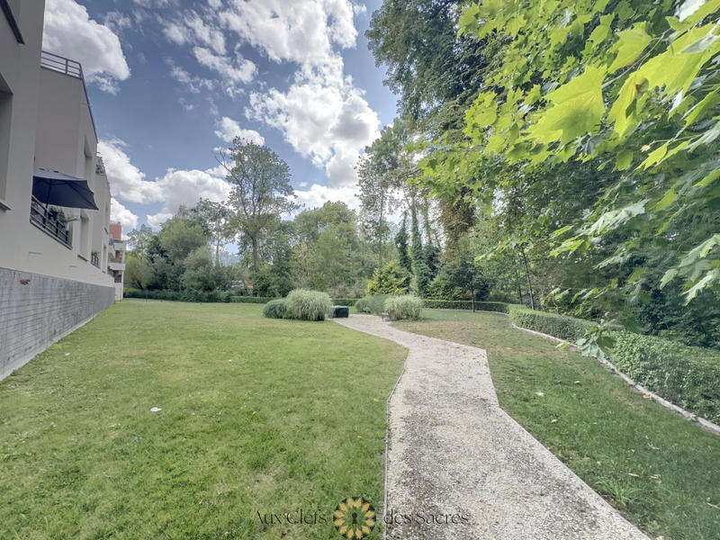 Appartement - 94 m² - 5 pièces