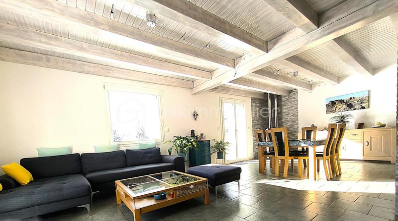 Maison - 158 m² - 5 pièces