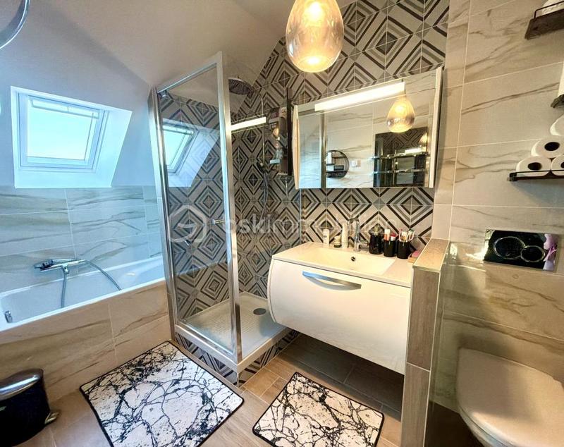 Maison traditionnelle - 78 m² - 4 pièces