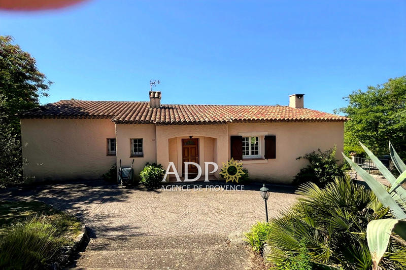 Maison - 138 m² - 5 pièces