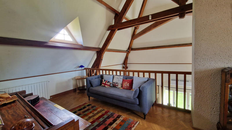 Maison - 209 m² - 7 pièces