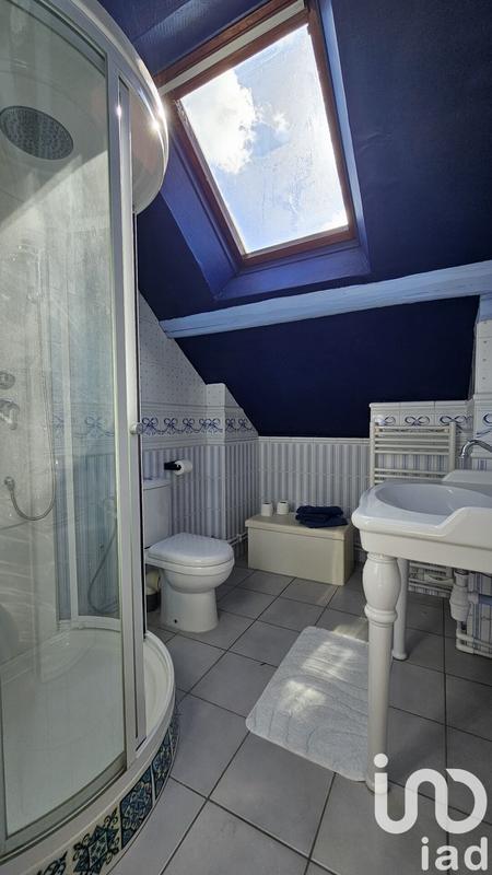 Maison - 226 m² - 7 pièces