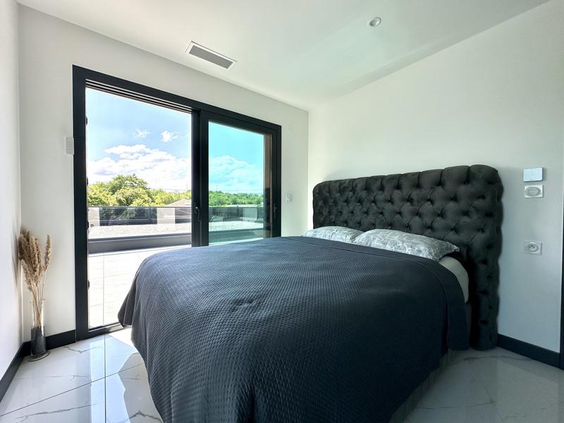 Maison contemporaine - 227 m² - 6 pièces