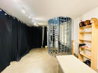 Appartement - 90 m² - 2 pièces