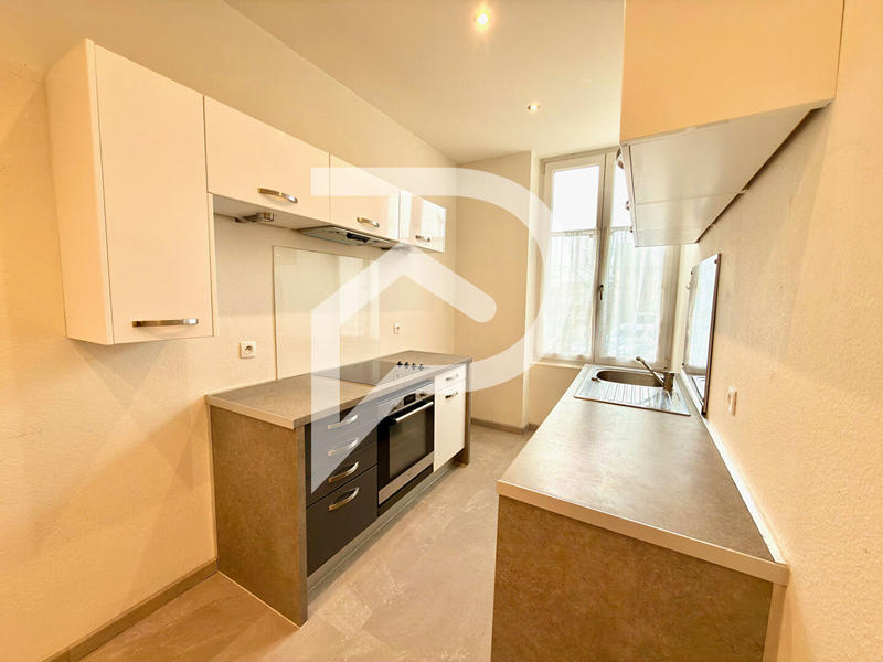 Appartement - 95 m² - 4 pièces