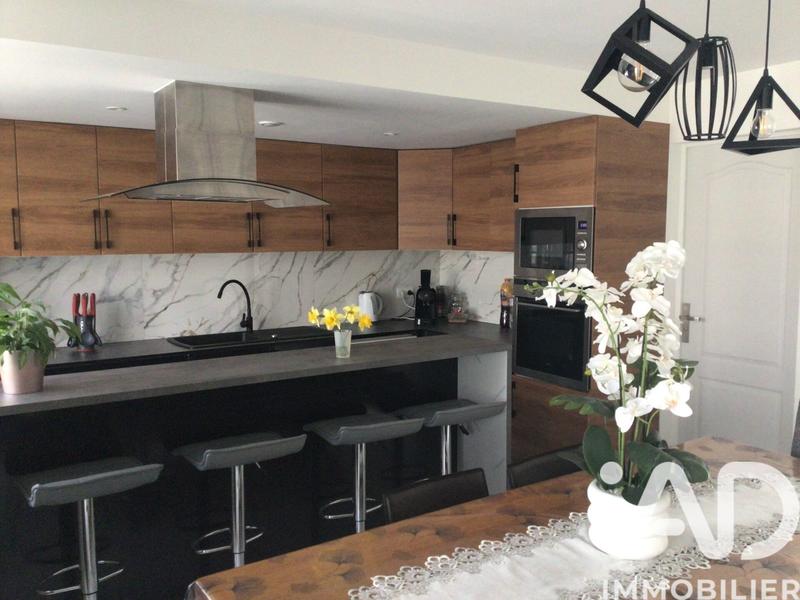 Maison - 83 m² - 5 pièces