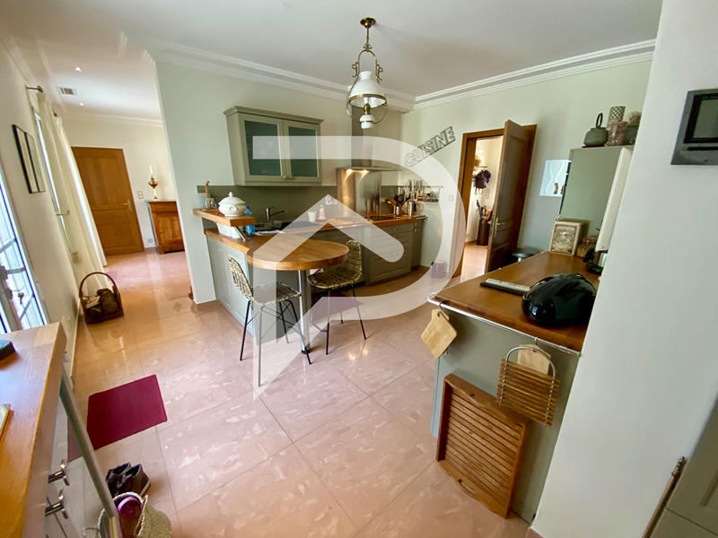 Maison - 282 m² - 7 pièces