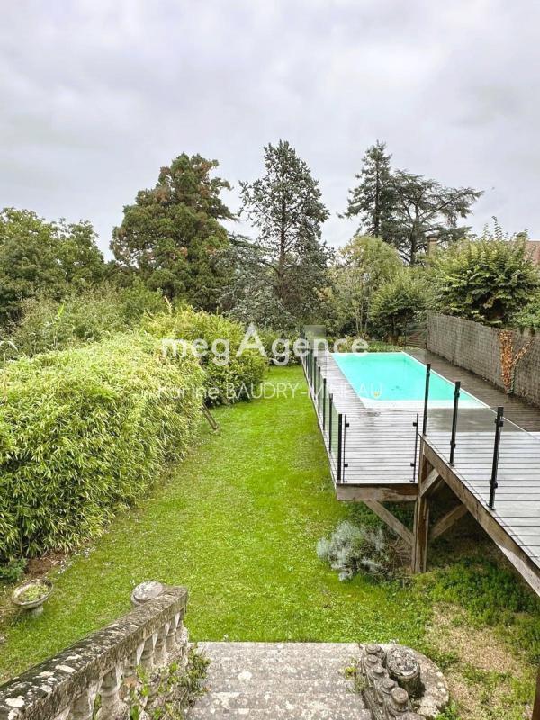 Maison - 167 m² - 9 pièces