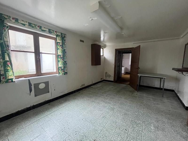 Immeuble - 160 m² - 8 pièces