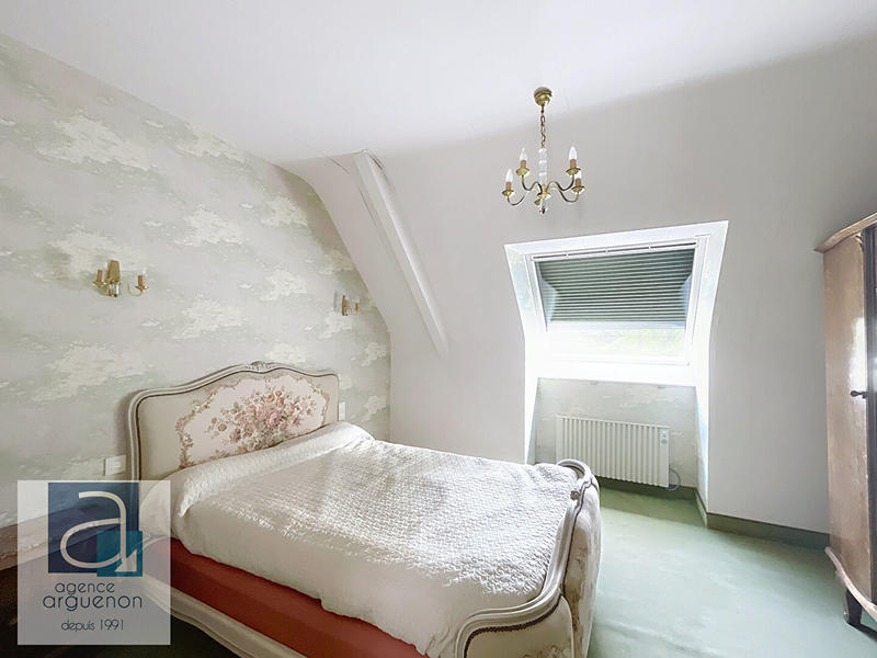 Maison - 290 m² - 10 pièces