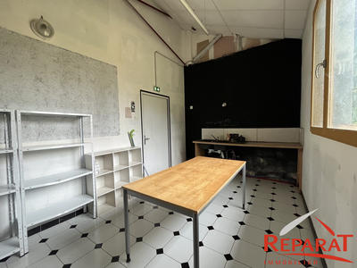 Local d'activités - 325 m²