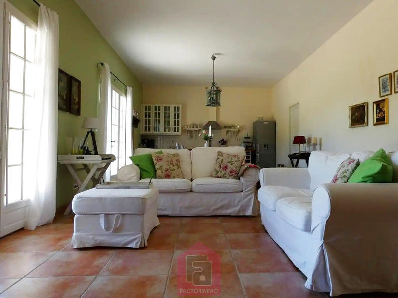 Propriété - 395 m² - 12 pièces