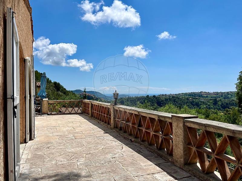 Propriété - 286 m² - 11 pièces