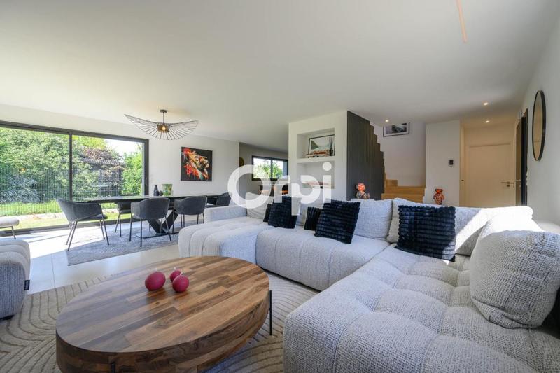 Maison - 189 m² - 6 pièces