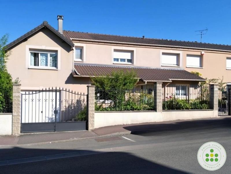 Maison - 186 m² - 8 pièces