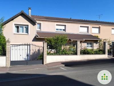 Maison - 186 m² - 8 pièces