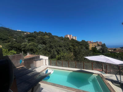 Maison - 156 m² - 6 pièces