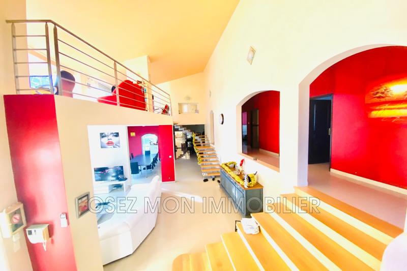 Villa - 340 m² - 9 pièces