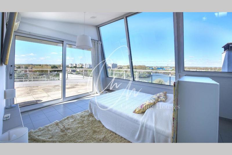 Appartement - 210 m² - 5 pièces