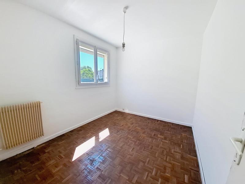 Maison - 92 m² - 6 pièces