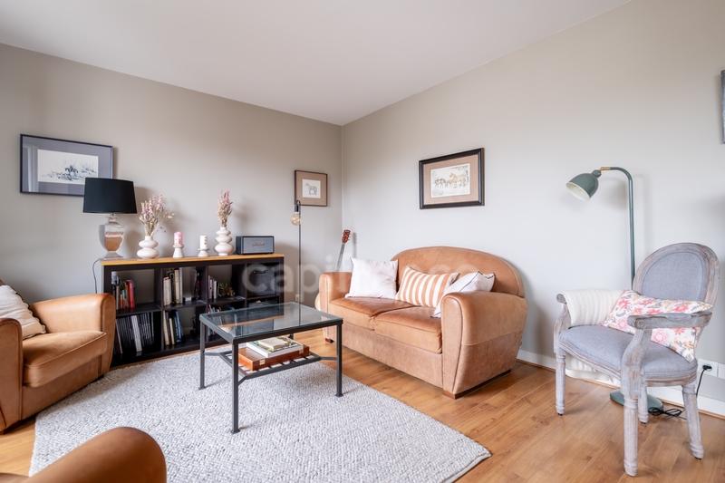 Appartement - 100 m² - 6 pièces