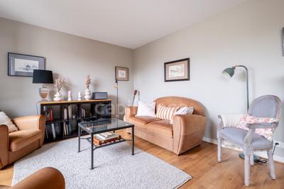 Appartement - 100 m² - 6 pièces