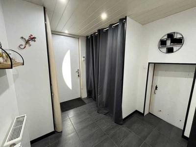 Maison - 147 m² - 8 pièces