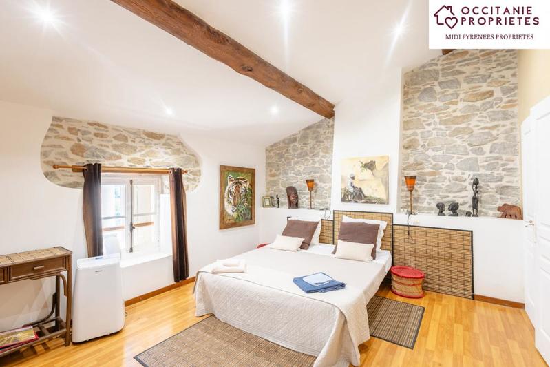 Maison de village - 315 m² - 12 pièces